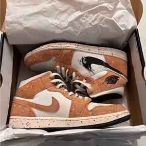 Nike Air Jordan 1 Mid SE “Brushstroke Paint Splatter” Size 9.5